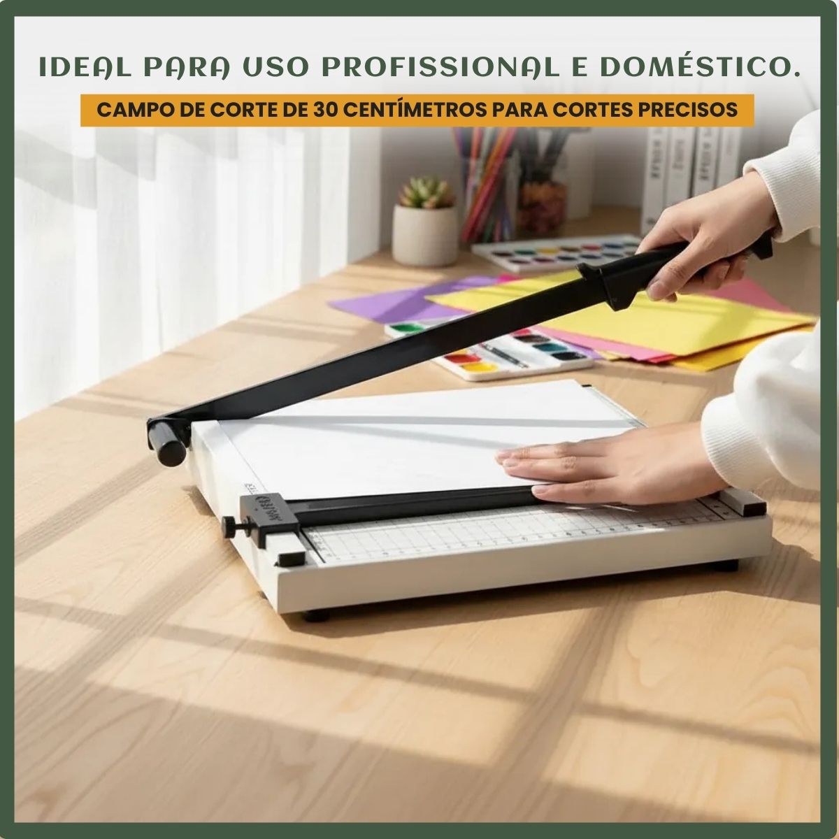 Guilhotina Papel A4 30cm 12 Folhas Com Trava Corte A5, B5, B6 E B7 Estrutura Firme Durável Corte Reto Luvinco