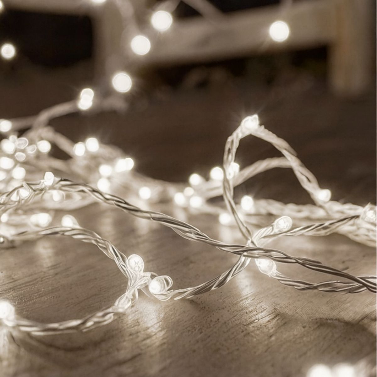 Cordão Pisca de Natal 100 Leds 10 metros Fio Transparente 8 Funções Decoração Para Árvores, Casa e Festas LuvinCo