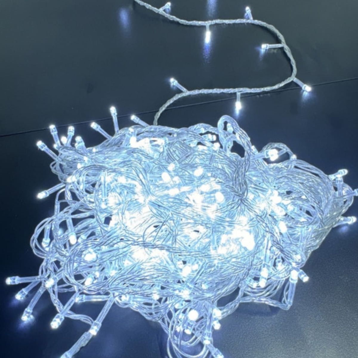 Cordão Pisca de Natal 100 Leds 10 metros Fio Transparente 8 Funções Decoração Para Árvores, Casa e Festas LuvinCo