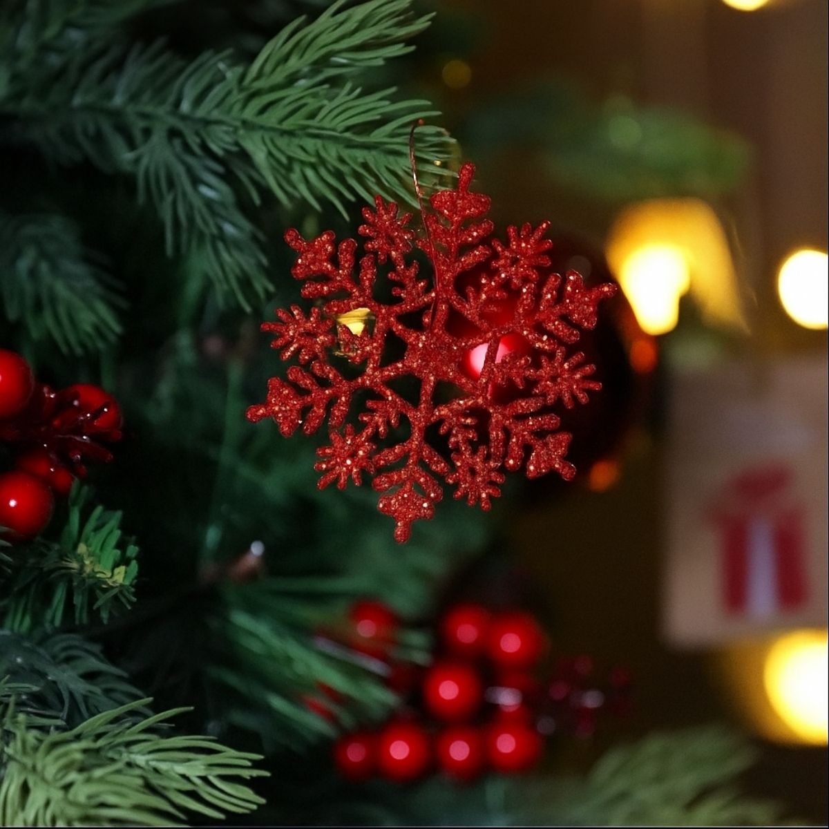Flocos De Neve 10 Pendentes Grande C/ Glitter Decoração Enfeite Árvore Natal Branco/Vermelho/Dourado