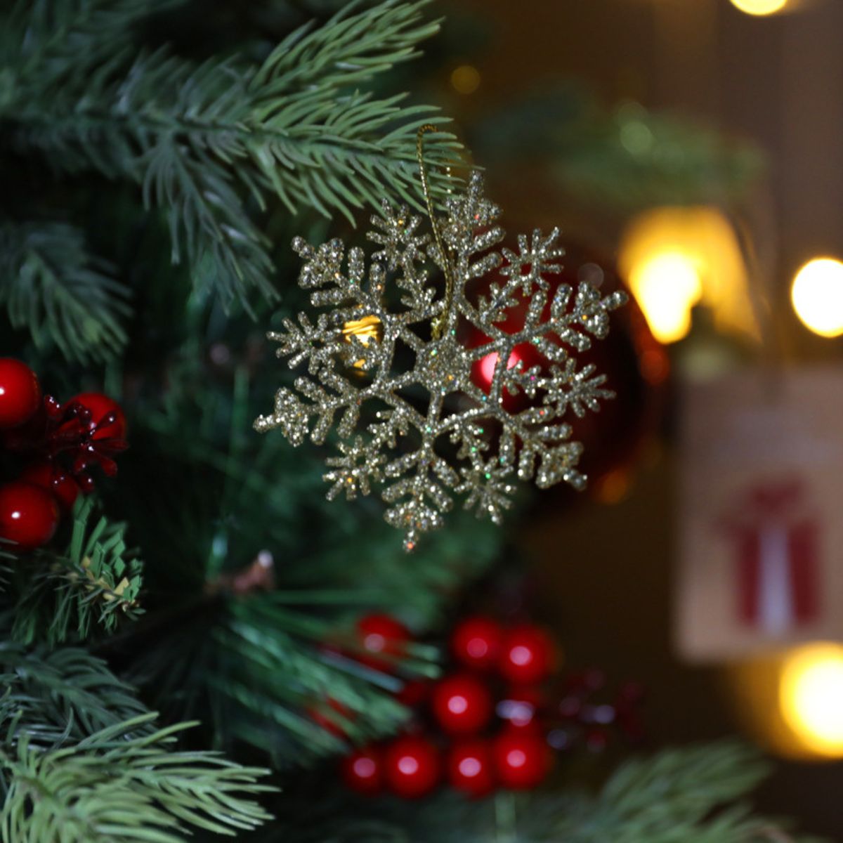 Flocos De Neve 10 Pendentes Grande C/ Glitter Decoração Enfeite Árvore Natal Branco/Vermelho/Dourado