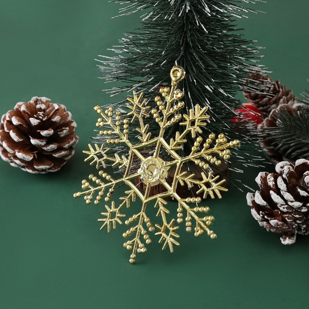 Flocos De Neve 10 Pendentes Grande C/ Glitter Decoração Enfeite Árvore Natal Branco/Vermelho/Dourado