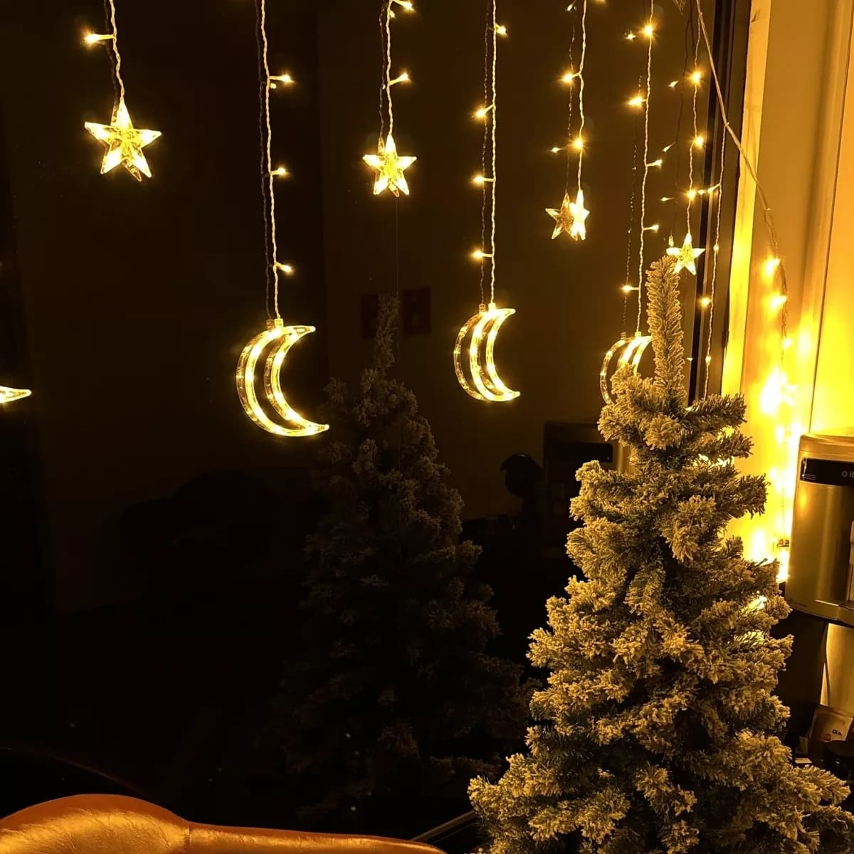 Cascata Lua 138 Leds Multi Funções Luzes de Iluminação Pisca Para Decoração e Ideal para Fachadas e Festas Bivolt